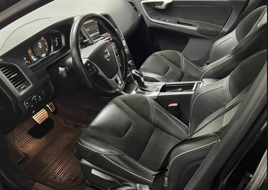 Volvo XC60 2014 Musta