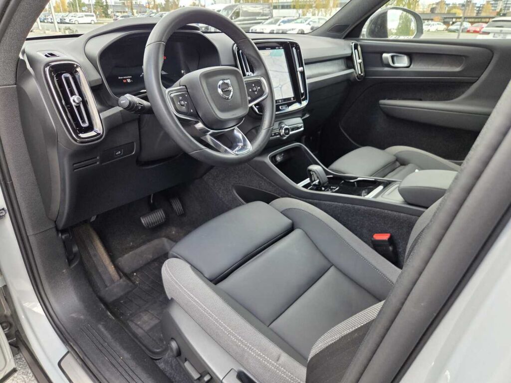 Volvo EX40 Twin Performance Plus 2025, bild 3/15