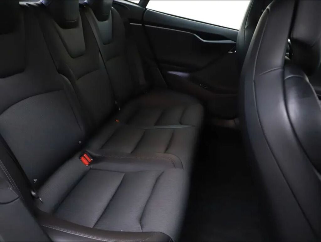 Tesla Model S 2019 