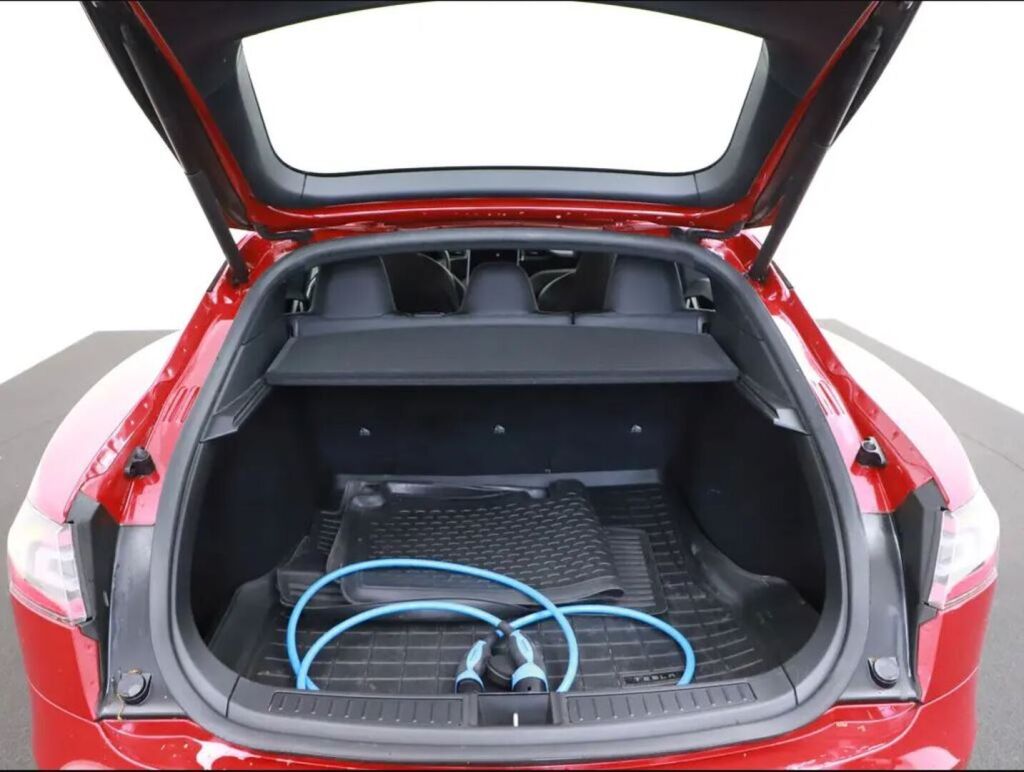 Tesla Model S 2019 