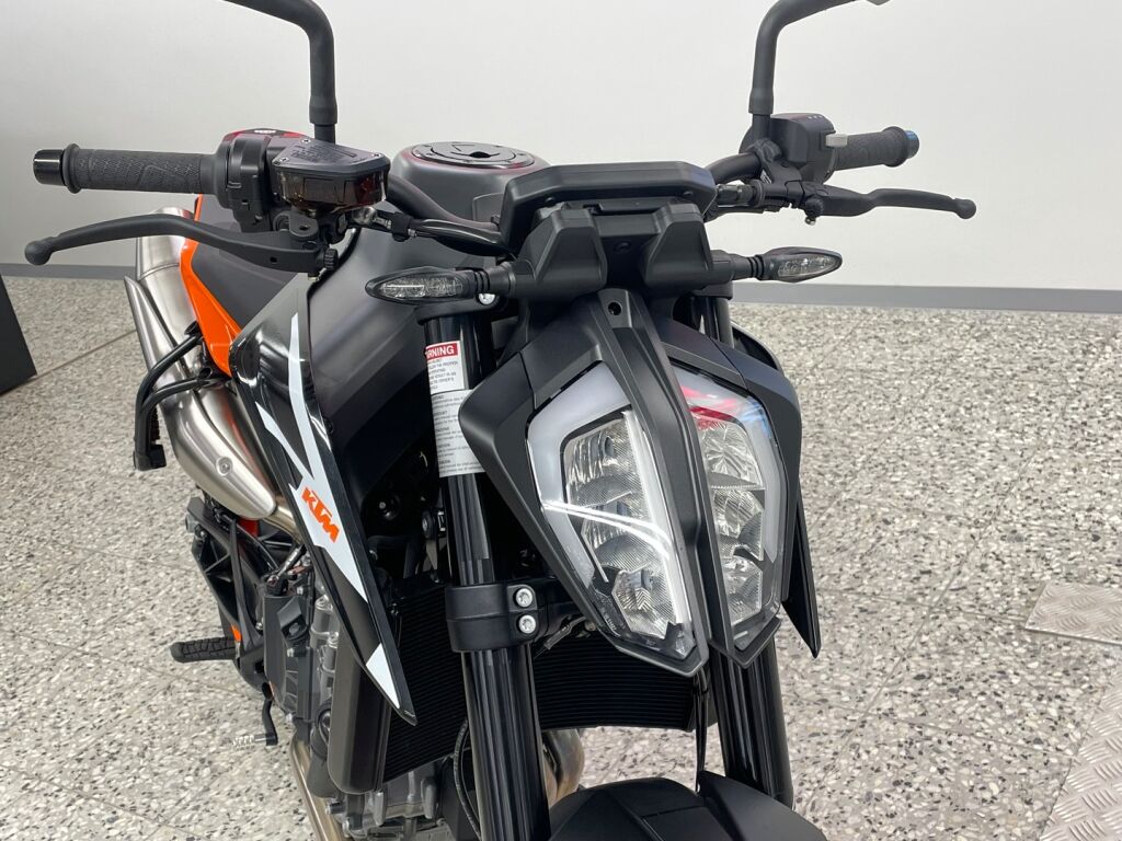 Ktm 890 2023 
