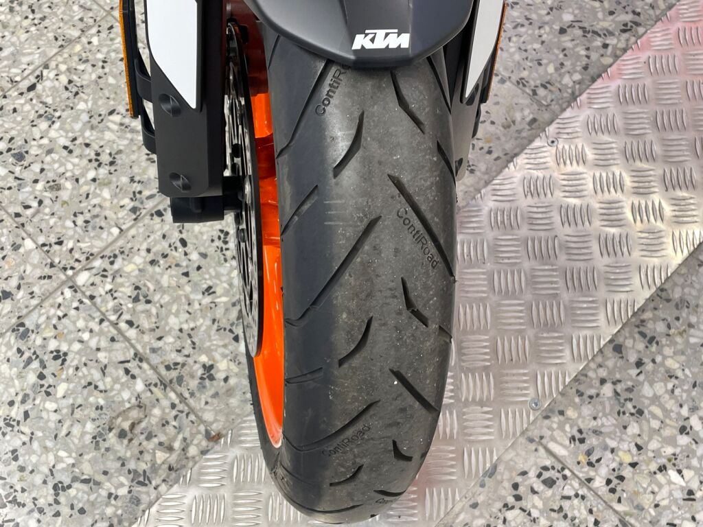 Ktm 890 2023 