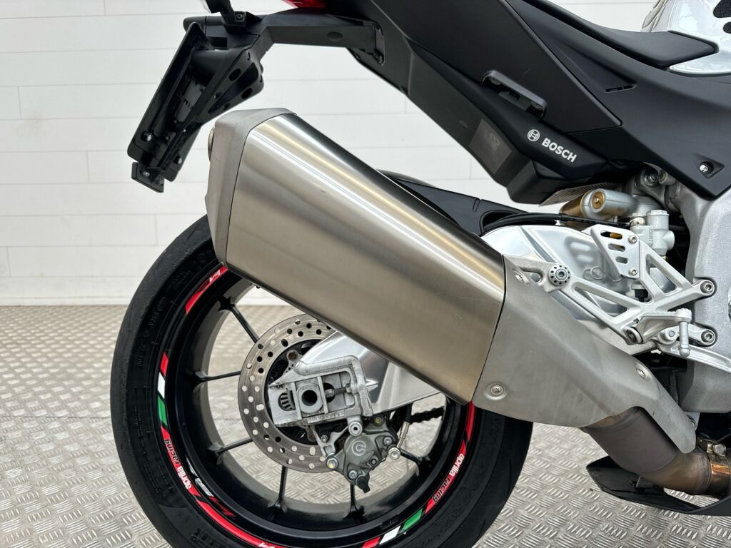 Aprilia RSV4 2017 Harmaa