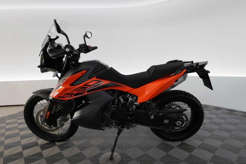 Ktm 890 2022 