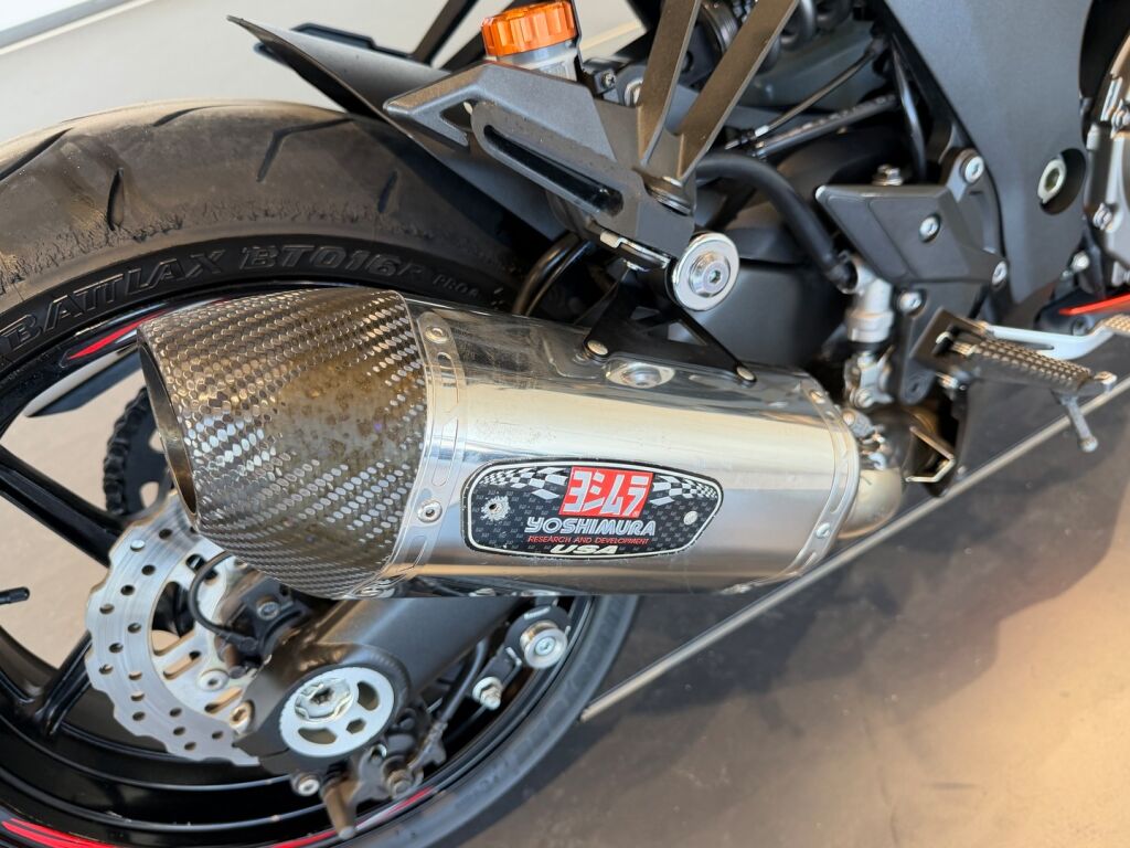 Kawasaki Z 2015 Harmaa