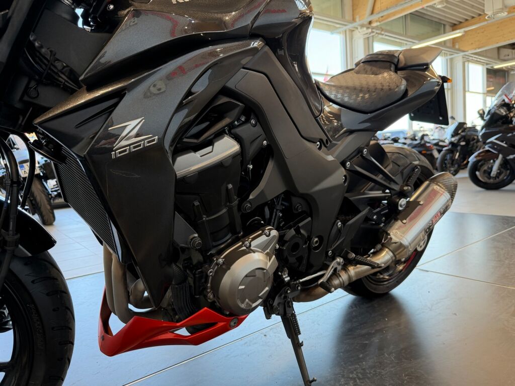 Kawasaki Z 2015 Harmaa