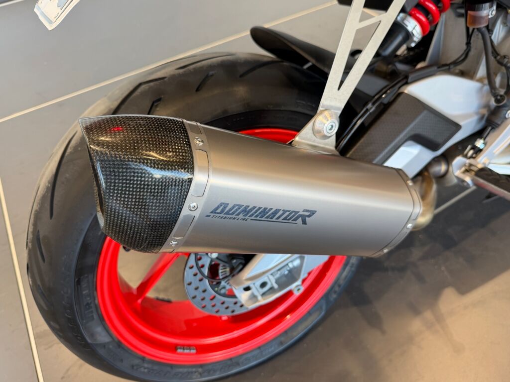 Aprilia TUONO 2023 