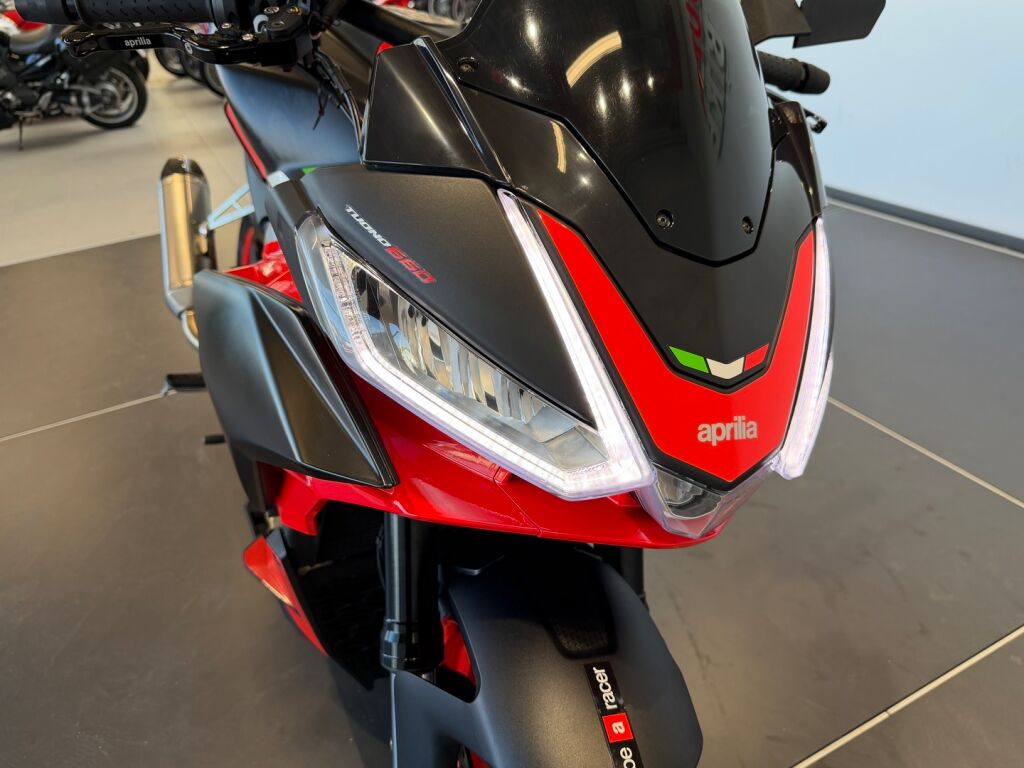 Aprilia TUONO 2023 
