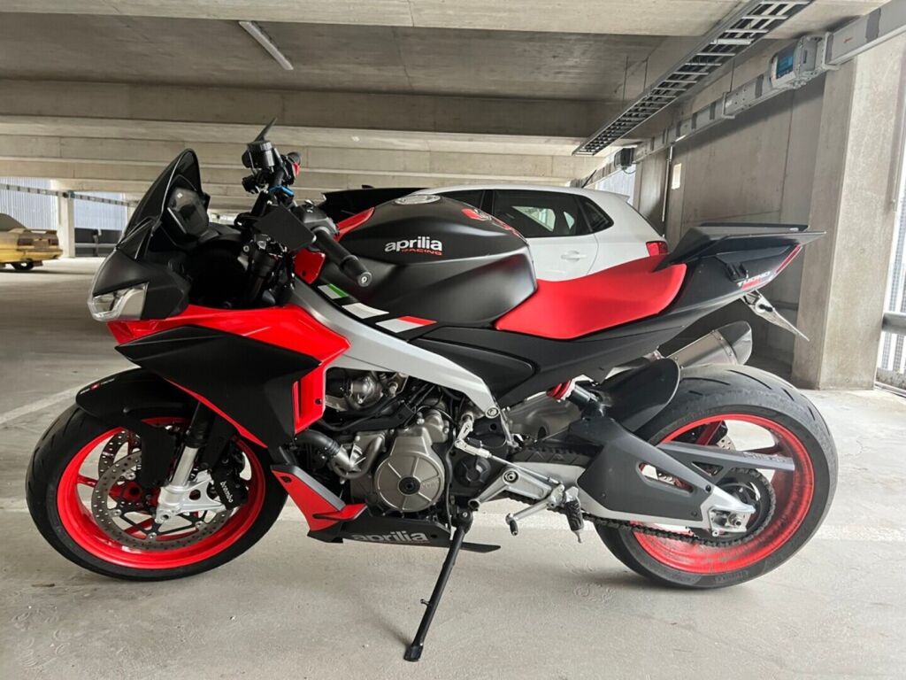 Aprilia TUONO 2023 