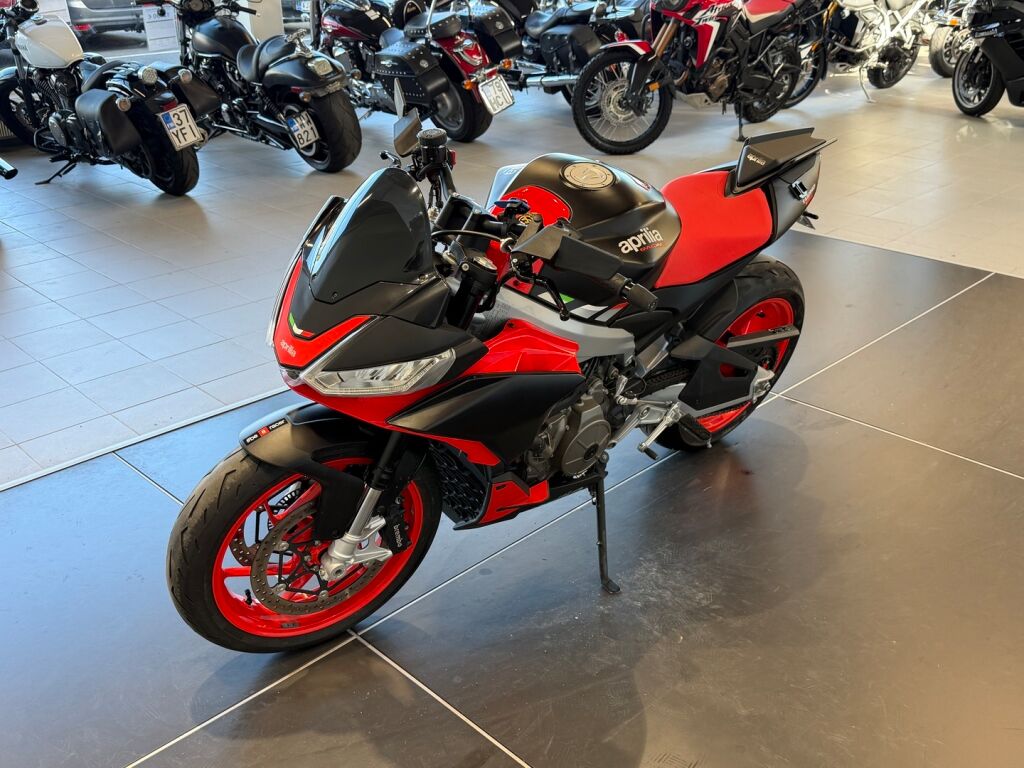 Aprilia TUONO 2023 