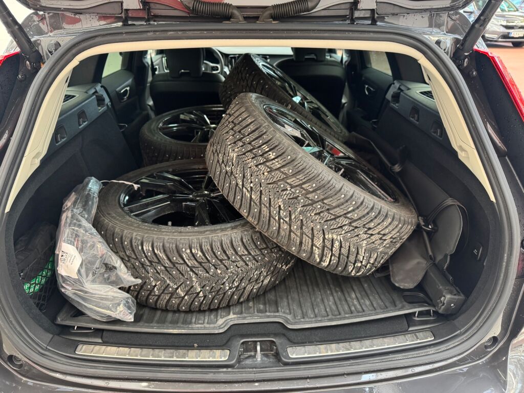 Volvo V60 2025, kuva 6/12