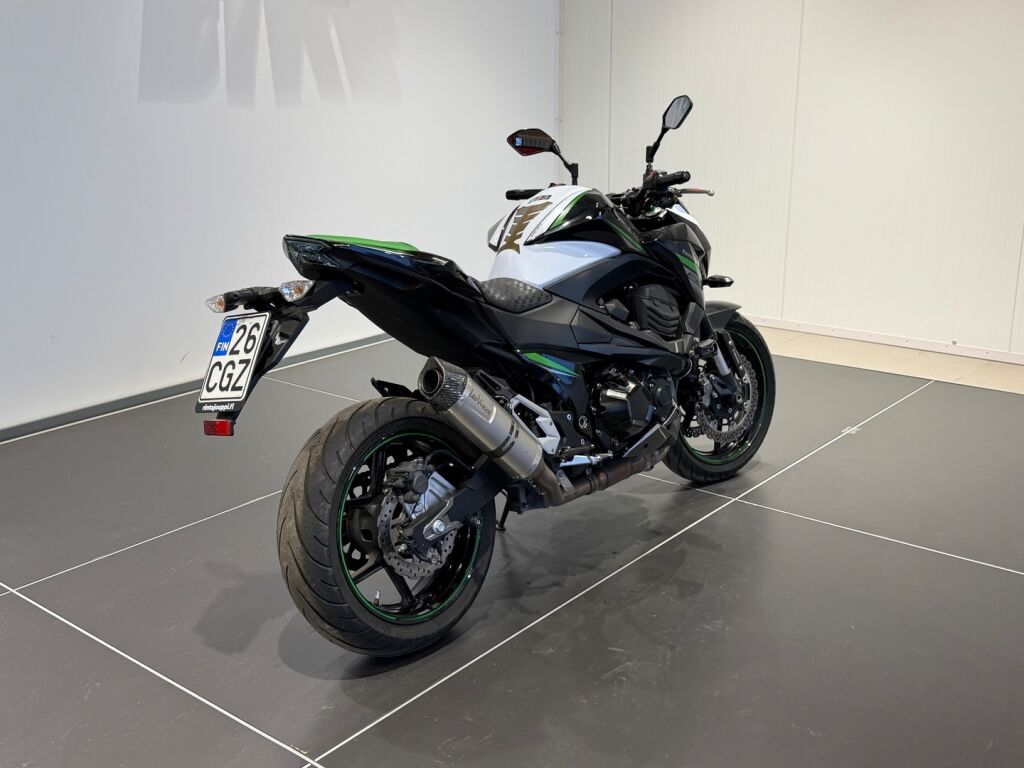 Kawasaki Z 2016 Musta