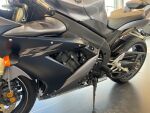 Yamaha YZF-R1 2006 Musta