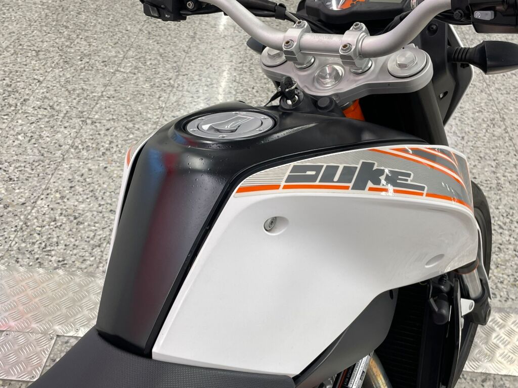 Ktm 690 2012 Oranssi