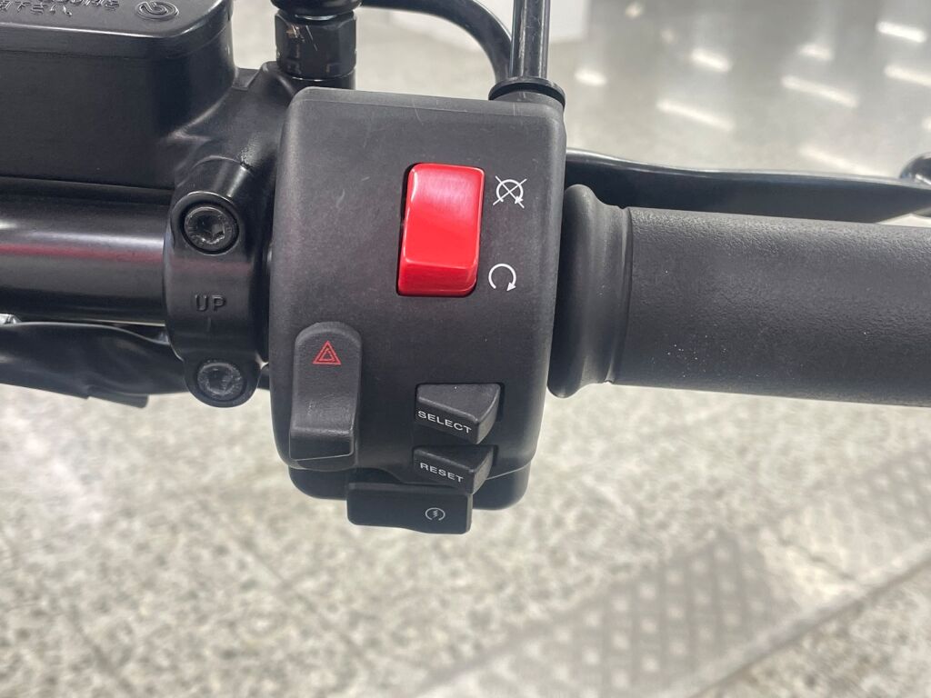 Yamaha XVS 2014 Musta