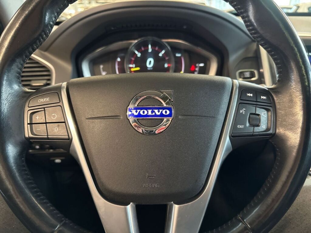 Volvo XC60 2015 Sininen