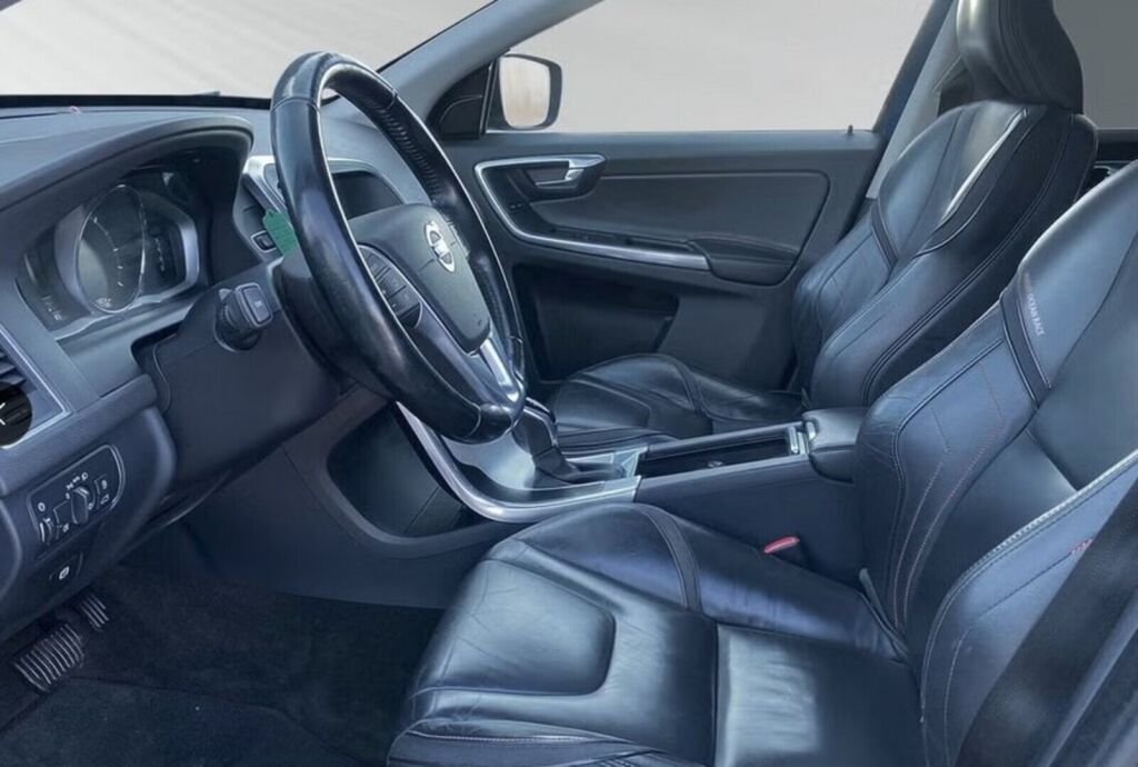 Volvo XC60 2015 Sininen