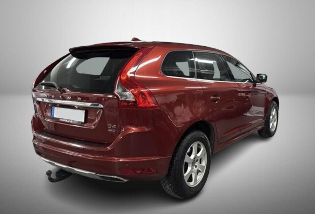 Volvo XC60 2016 Punainen (Flamenco Red)