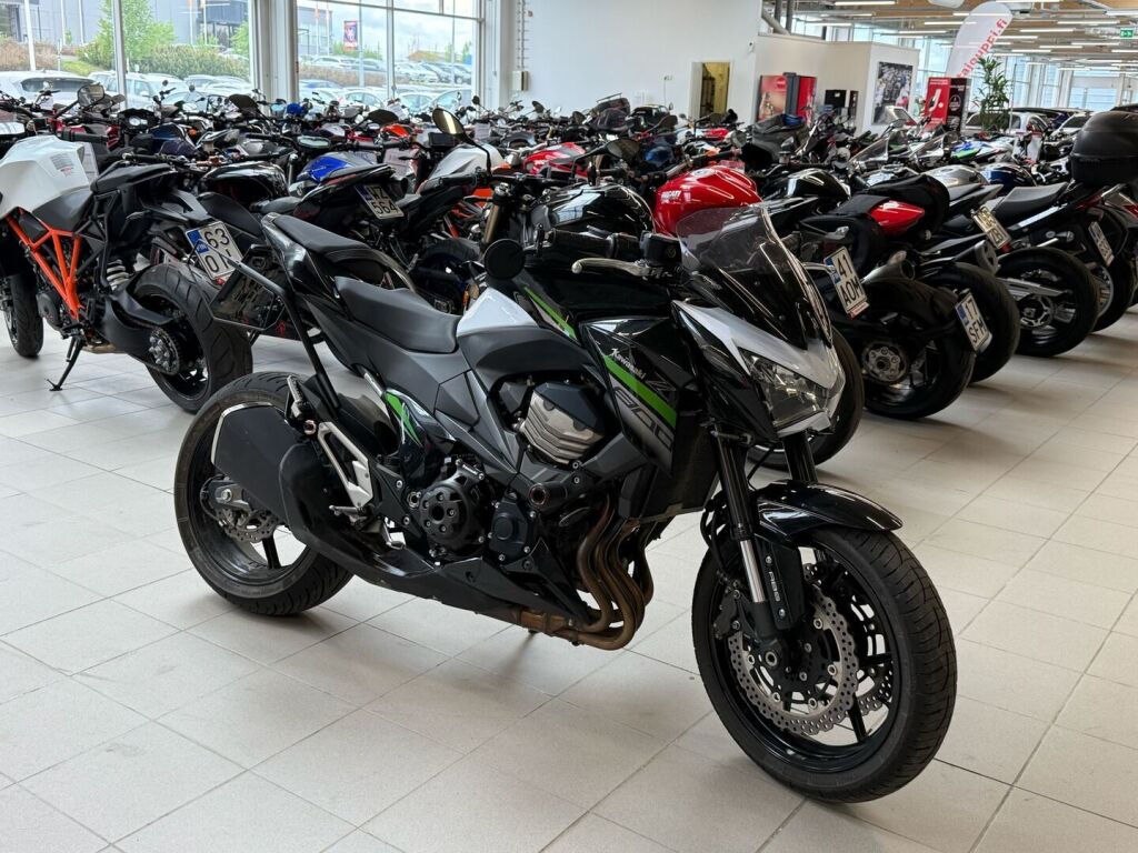 Kawasaki Z 2017 Punainen