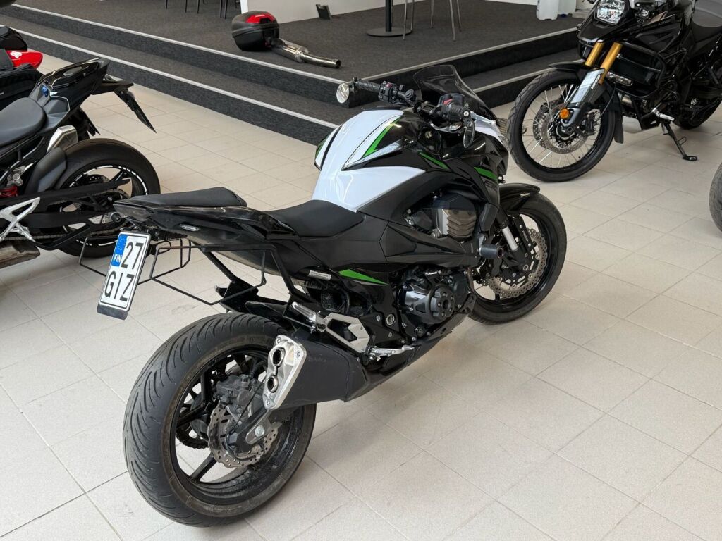 Kawasaki Z 2017 Punainen
