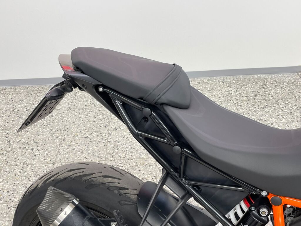 Ktm 1290 2019 moniväri