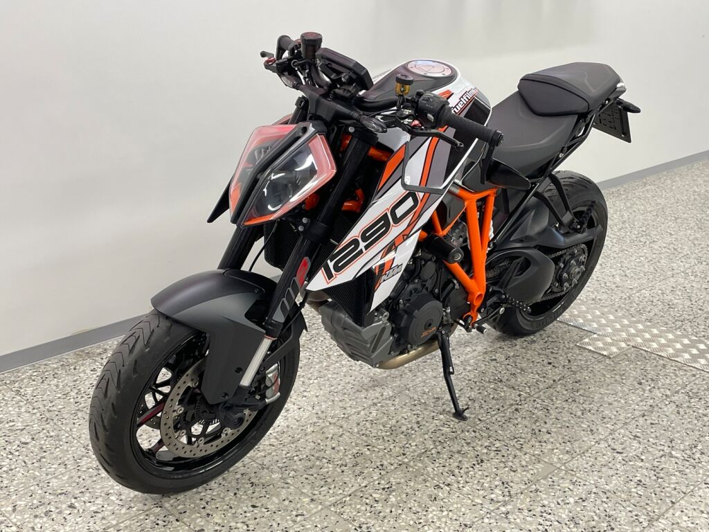 Ktm 1290 2019 moniväri