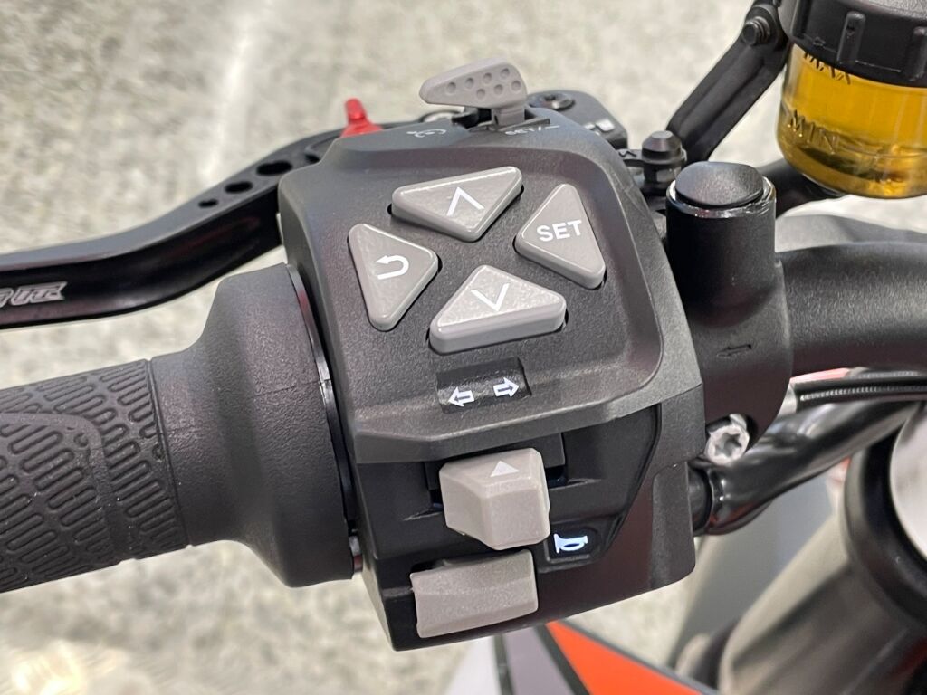 Ktm 1290 2019 moniväri