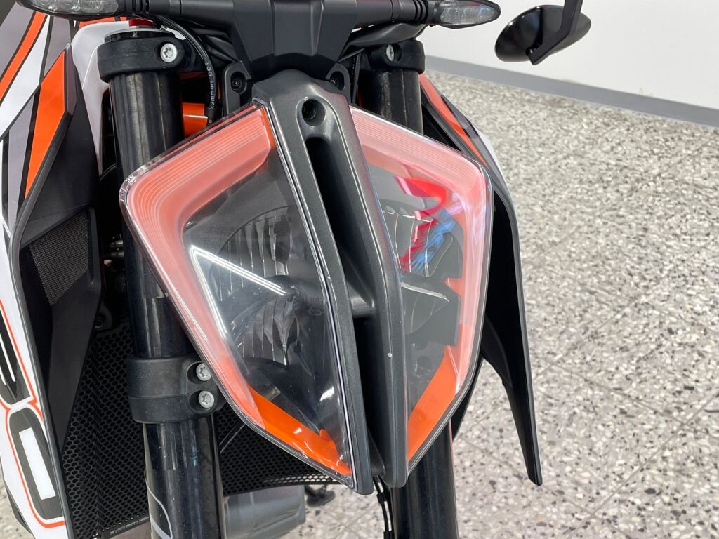 Ktm 1290 2019 moniväri