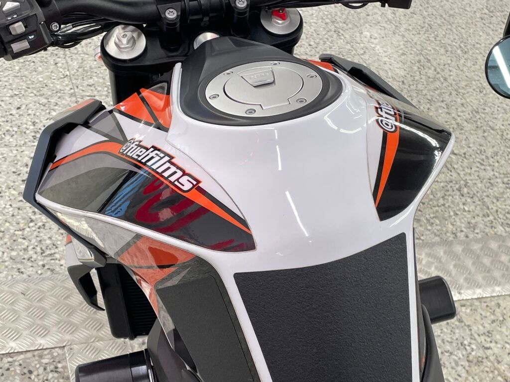 Ktm 1290 2019 moniväri