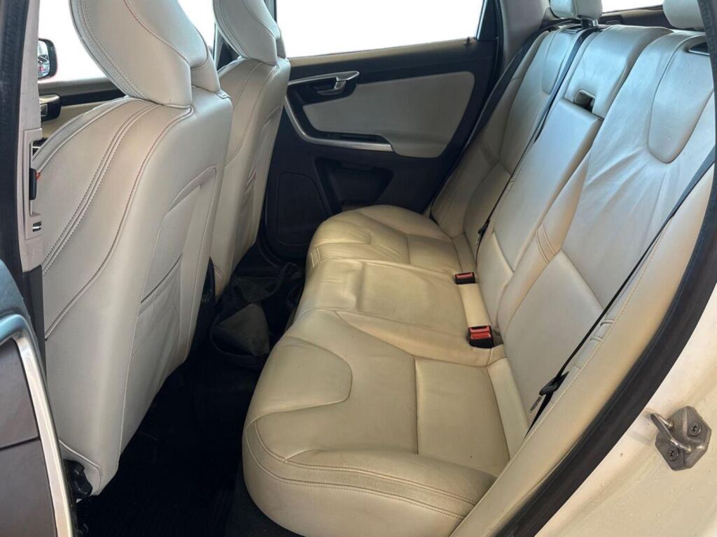 Volvo XC60 2016 Valkoinen