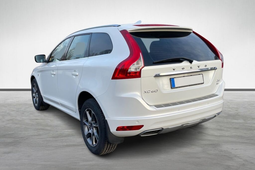 Volvo XC60 2016 9