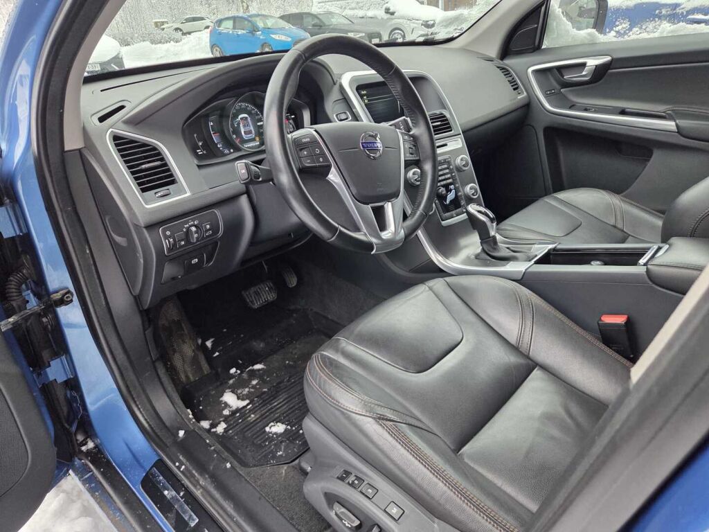 Volvo XC60 2016 Sininen