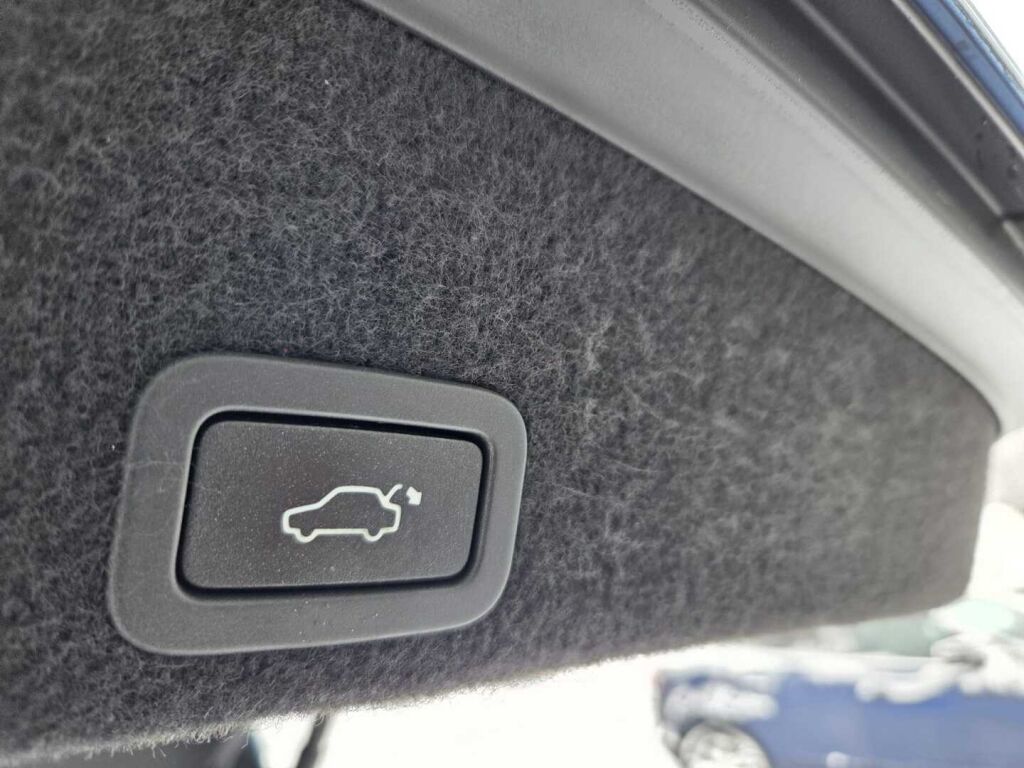 Volvo XC60 2016 Sininen