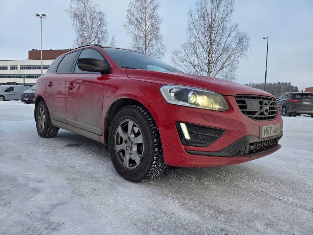 Volvo XC60 2016 Punainen (Passion Red)
