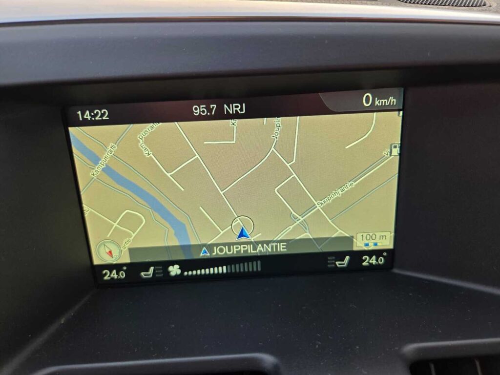 Volvo XC60 2016 Punainen (Passion Red)