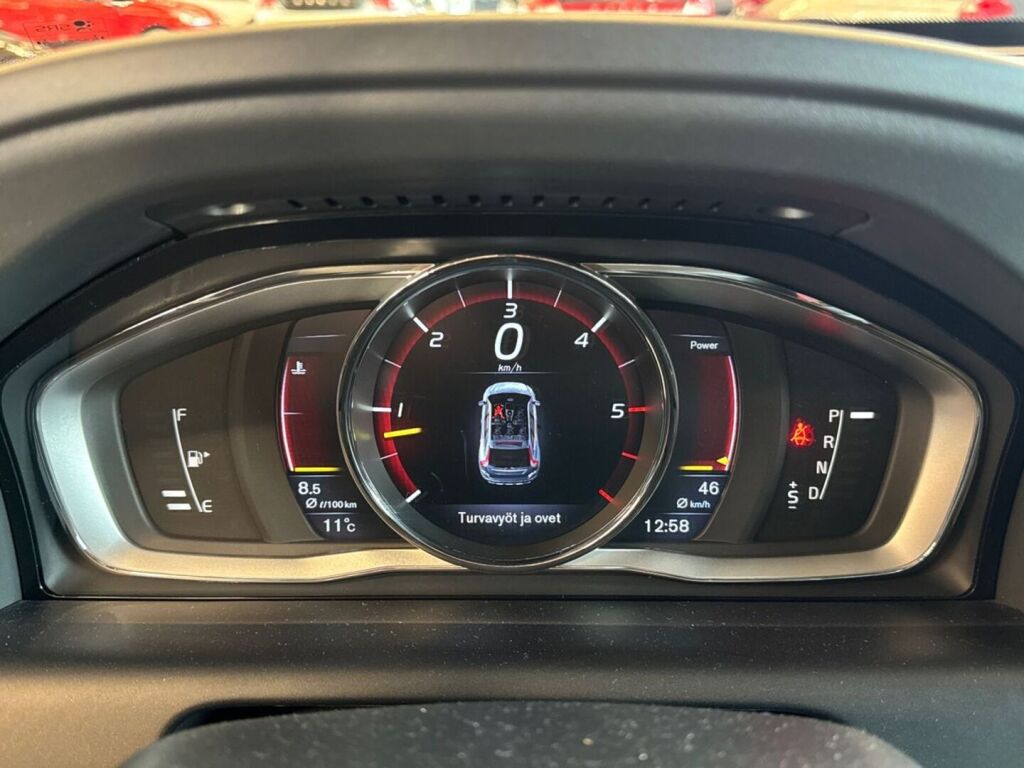 Volvo XC60 2016 Punainen (Passion Red)