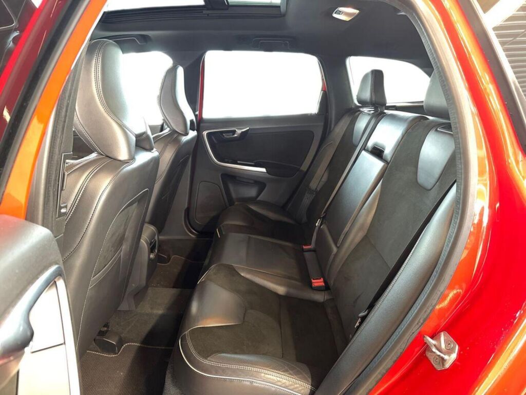 Volvo XC60 2016 Punainen (Passion Red)