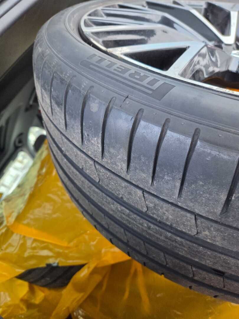 Volvo XC60 2016 Punainen (Passion Red)