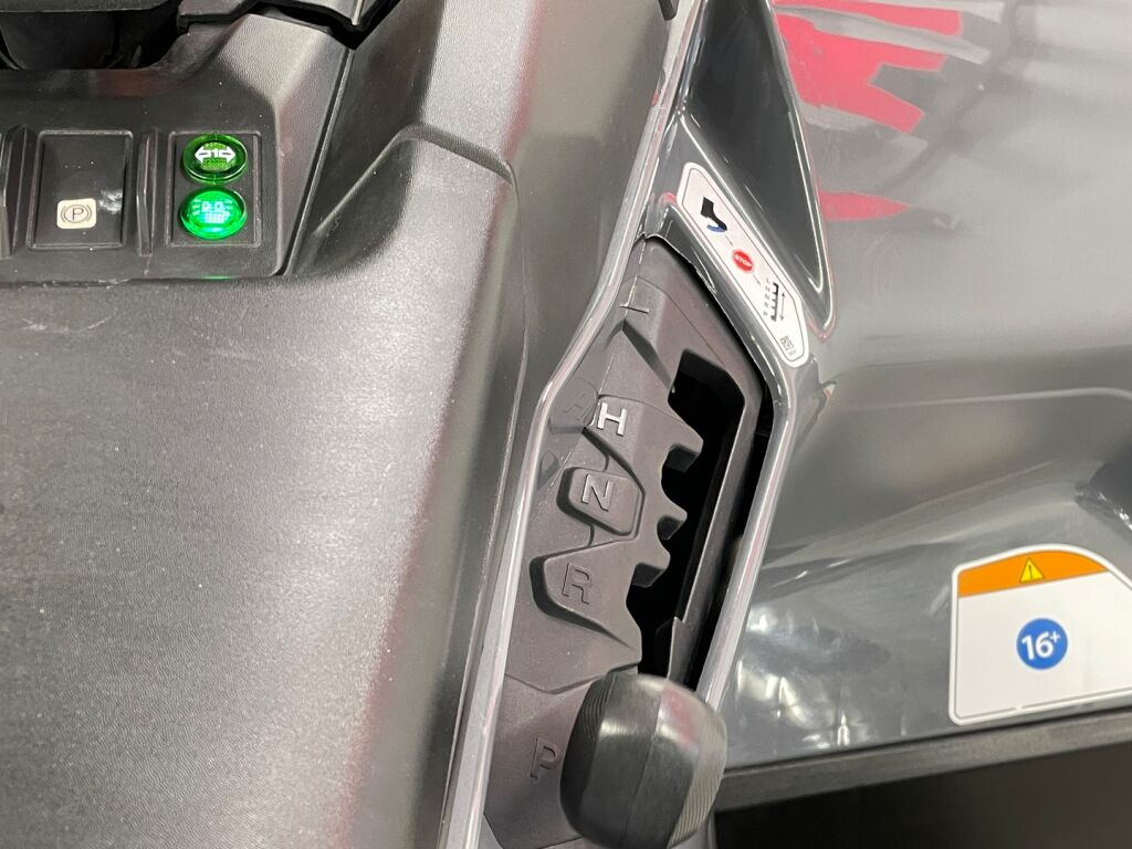 Can-am OUTLANDER 2024 