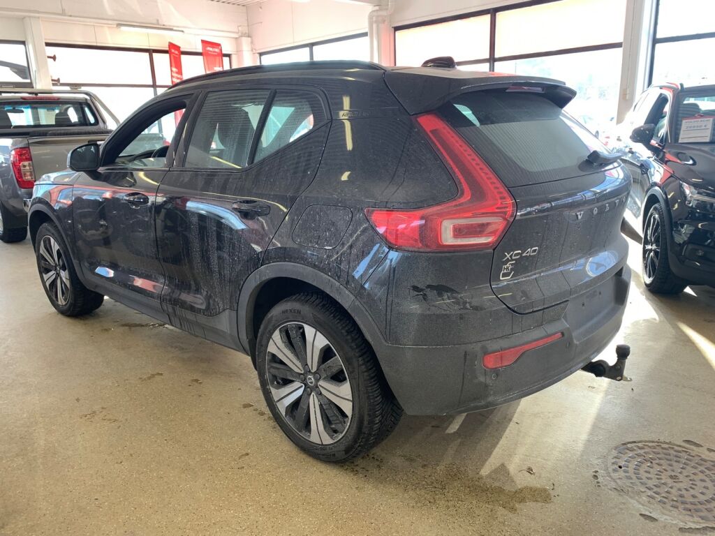 Volvo XC40 2023 