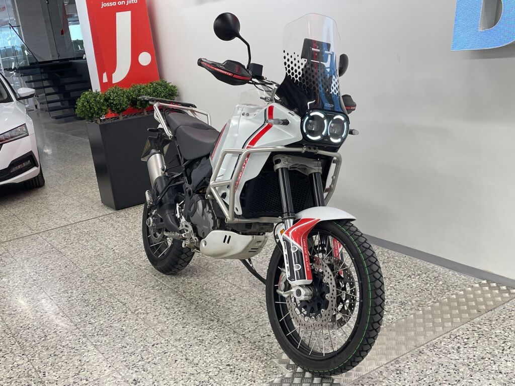 Ducati Desert X 2022 