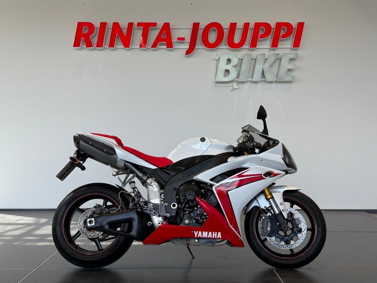 Yamaha YZF-R1