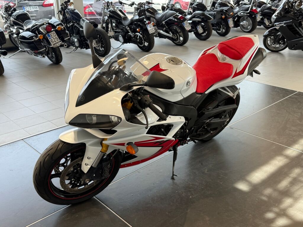 Yamaha YZF-R1 2009 Valkoinen