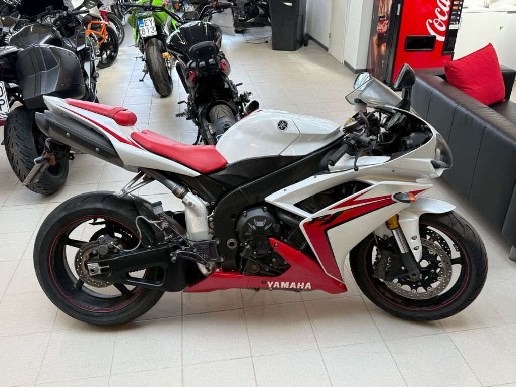 Yamaha YZF-R1 2009 Valkoinen