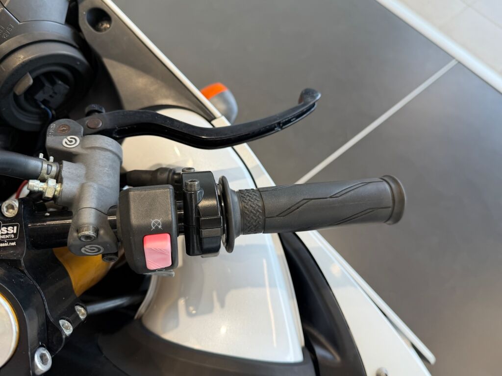 Yamaha YZF-R1 2009 Valkoinen