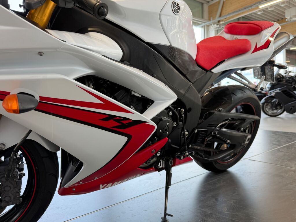 Yamaha YZF-R1 2009 Valkoinen