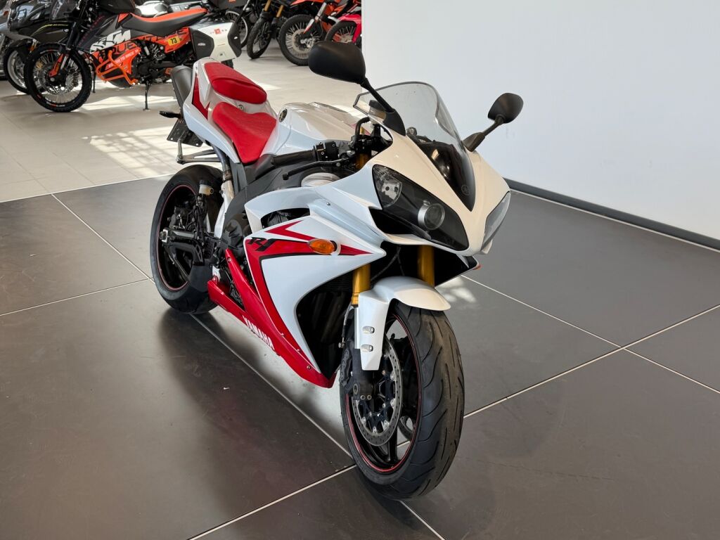 Yamaha YZF-R1 2009 Valkoinen