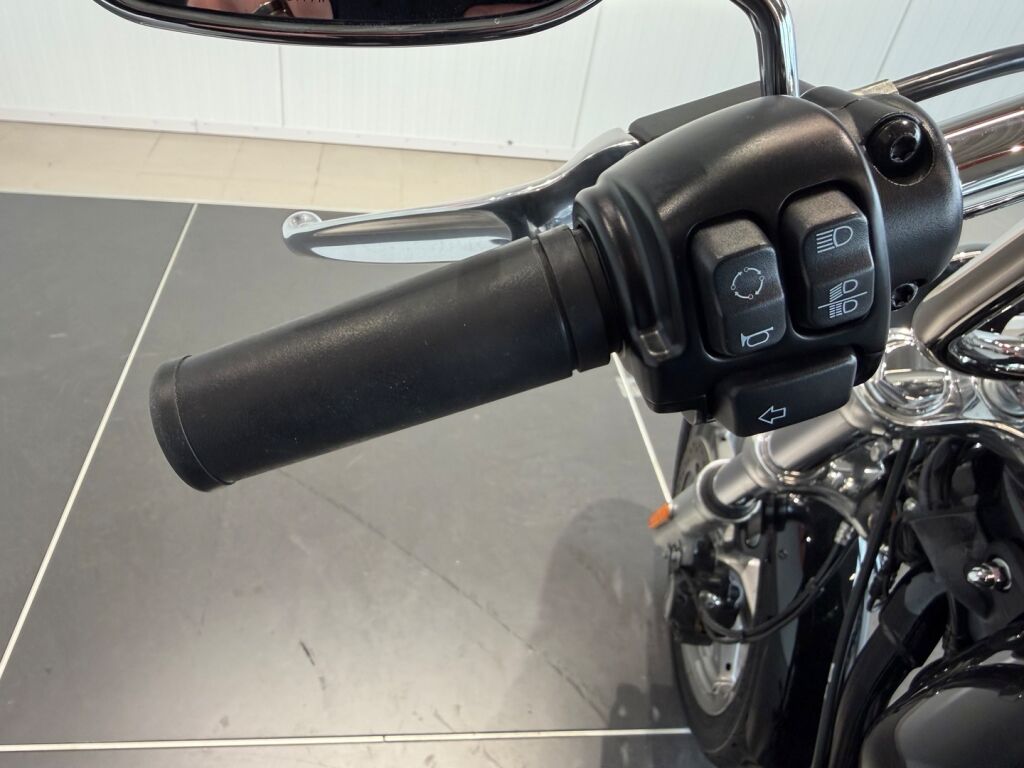 Harley-davidson SOFTAIL 2022 Musta