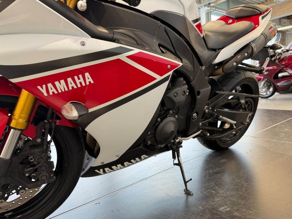 Yamaha YZF-R1 2012 