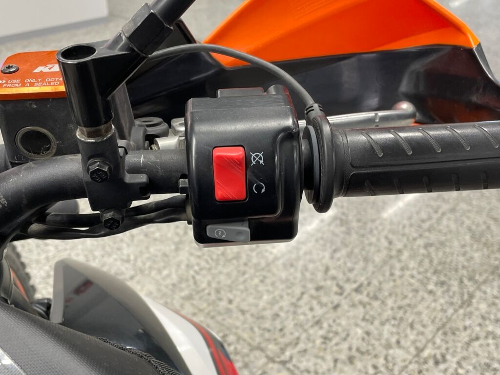 Ktm 690 2015 Oranssi